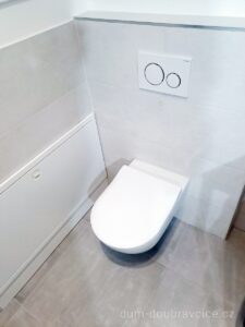 Rodinný dům Doubravčice. Záchod a technická místnost foto 3