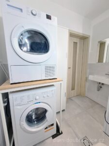 Rodinný dům Doubravčice. Záchod a technická místnost foto 1