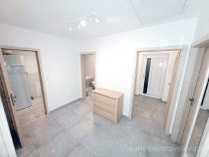 Rodinný dům Doubravčice. Chodba foto 3